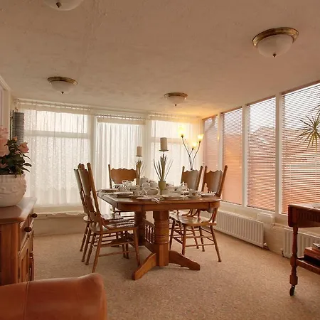 Laurel House 5*